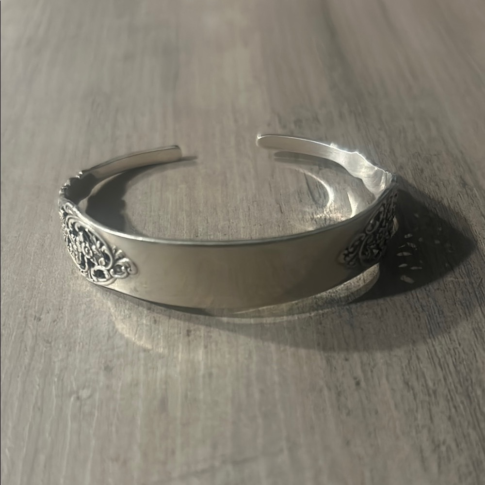 🌿Reed and Barton sterling silver cuff bracelet